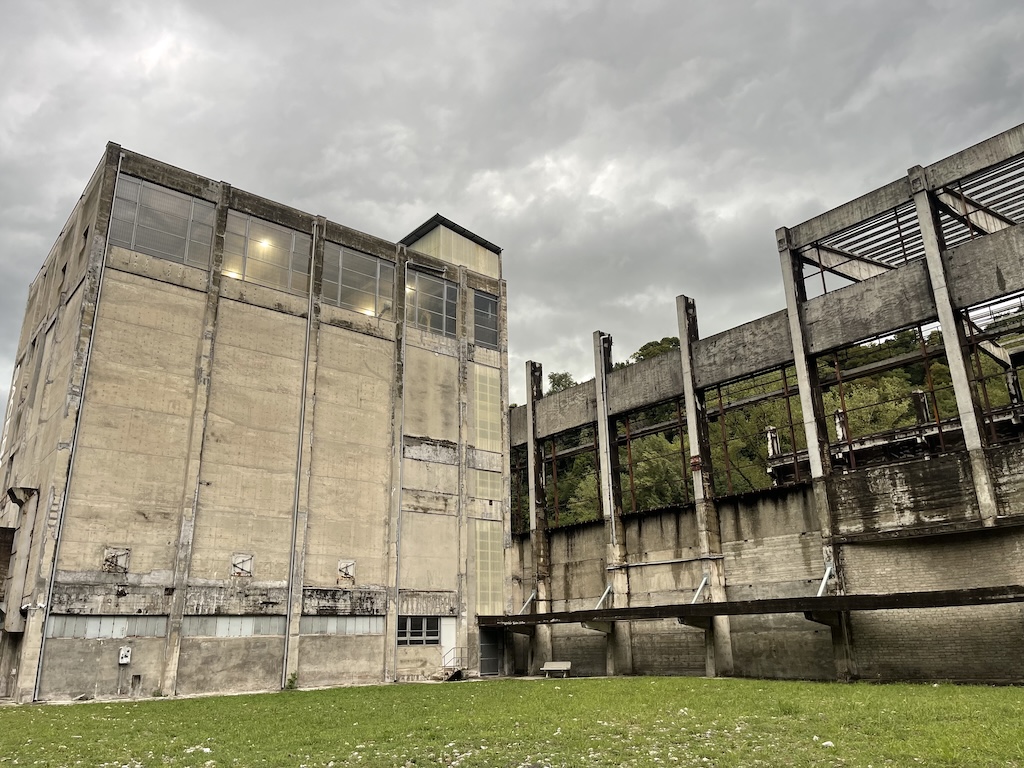 La fabbrica abbandonata.